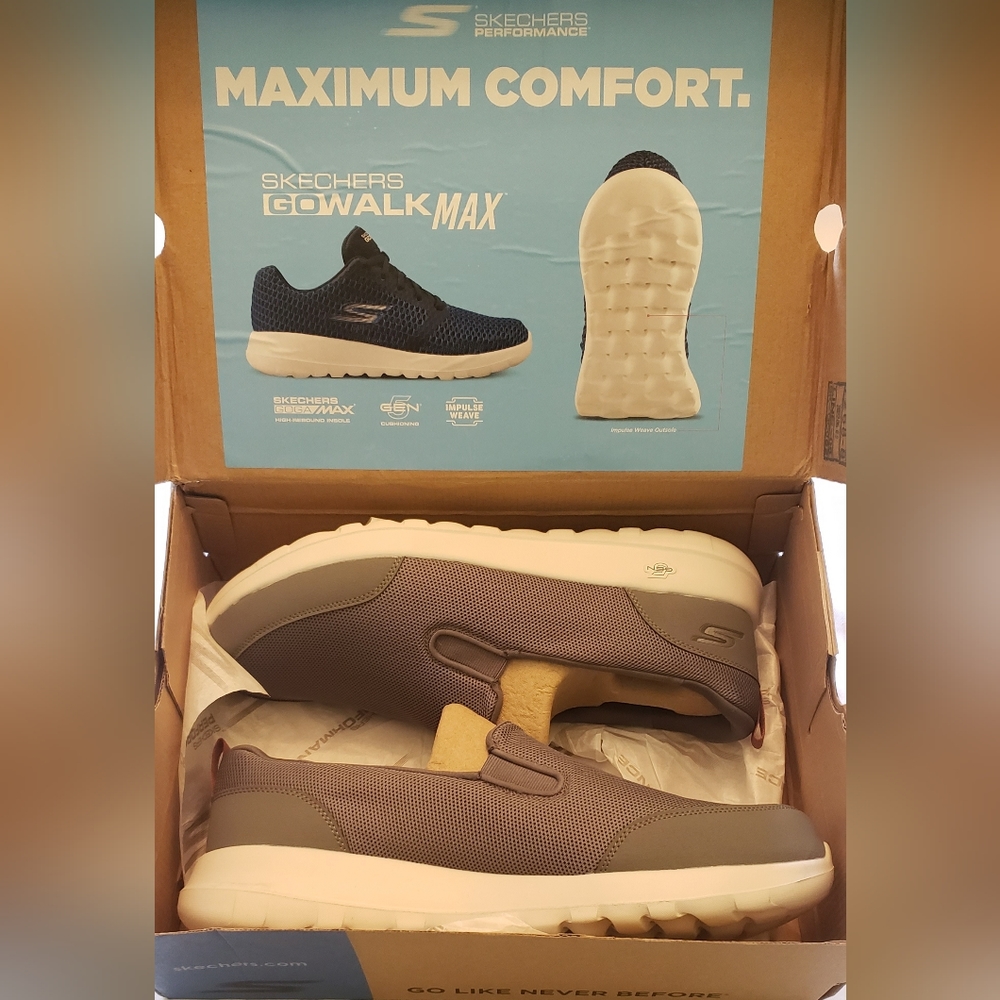 Men's Skechers Go Walk Max Clinched Size Men's 15 Extra Wide